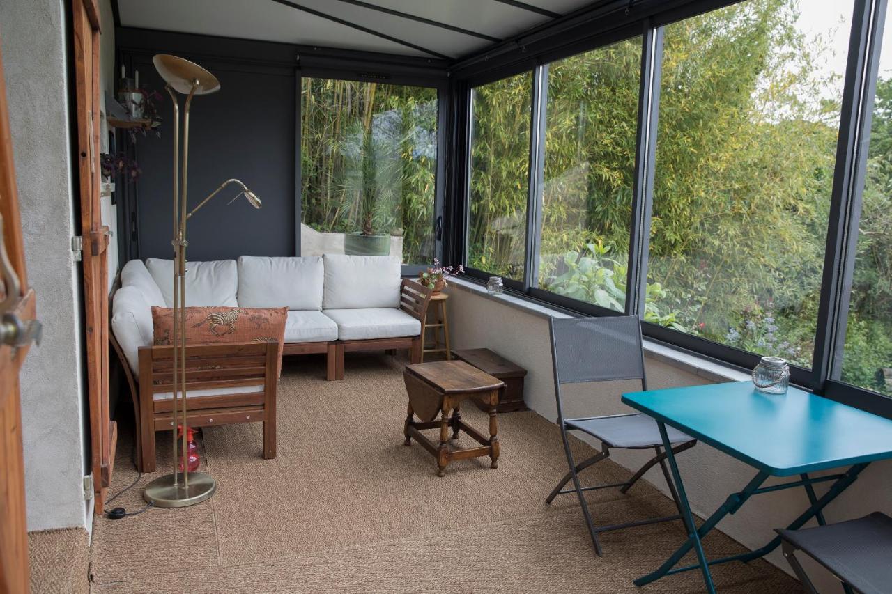 Agreable Logement Independant Avec Veranda Вьен Экстерьер фото